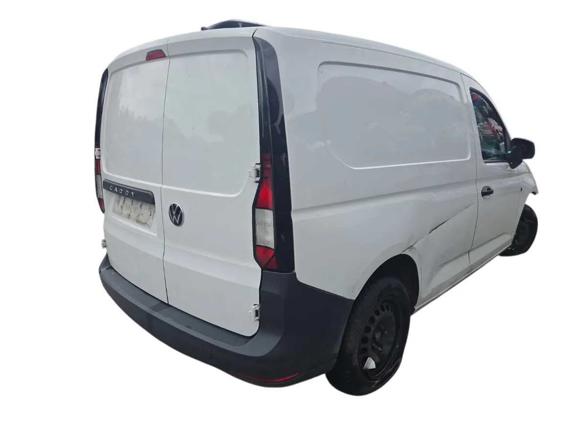 2022 VOLKSWAGEN CADDYFor Breaking/Dismantling - Image 3