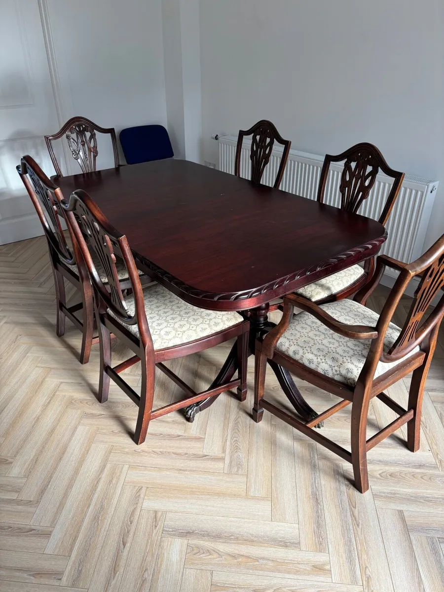 Mahogany Antique Extendable Dining Table - Image 1
