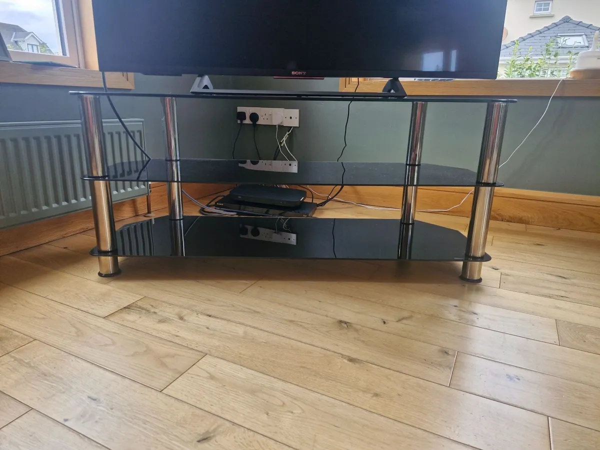 Glass TV unit