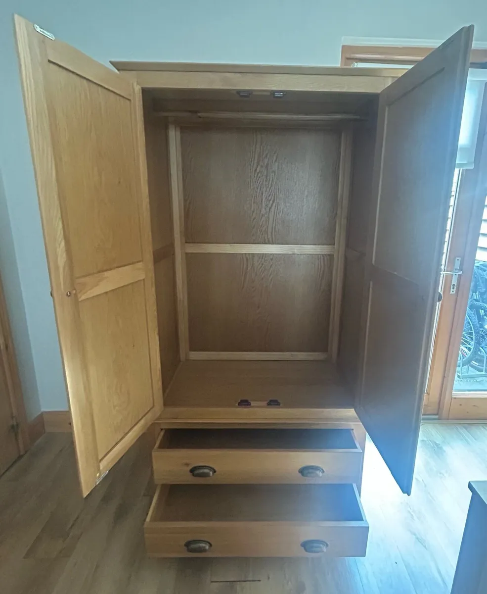 Wardrobe - Image 4