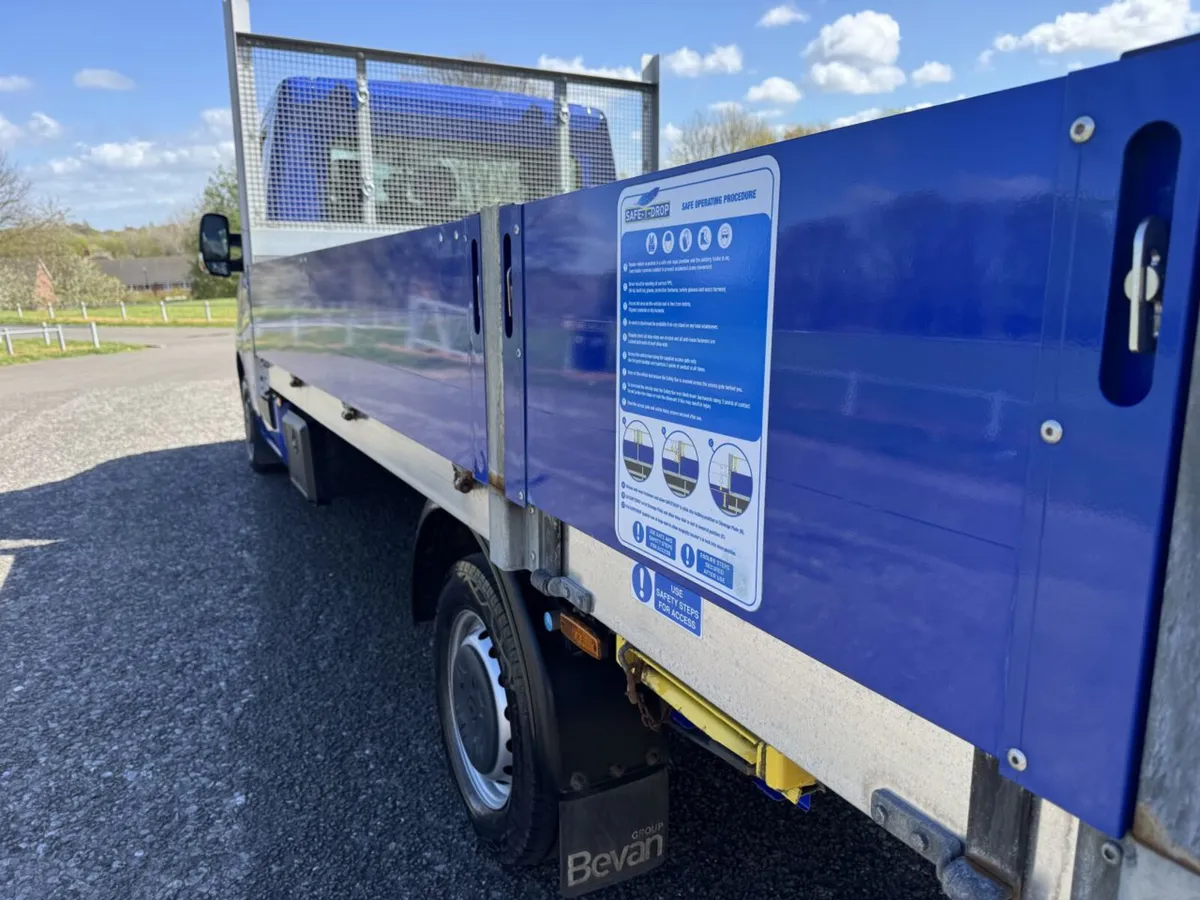 2024 Renault Master Dropside Van - Image 4
