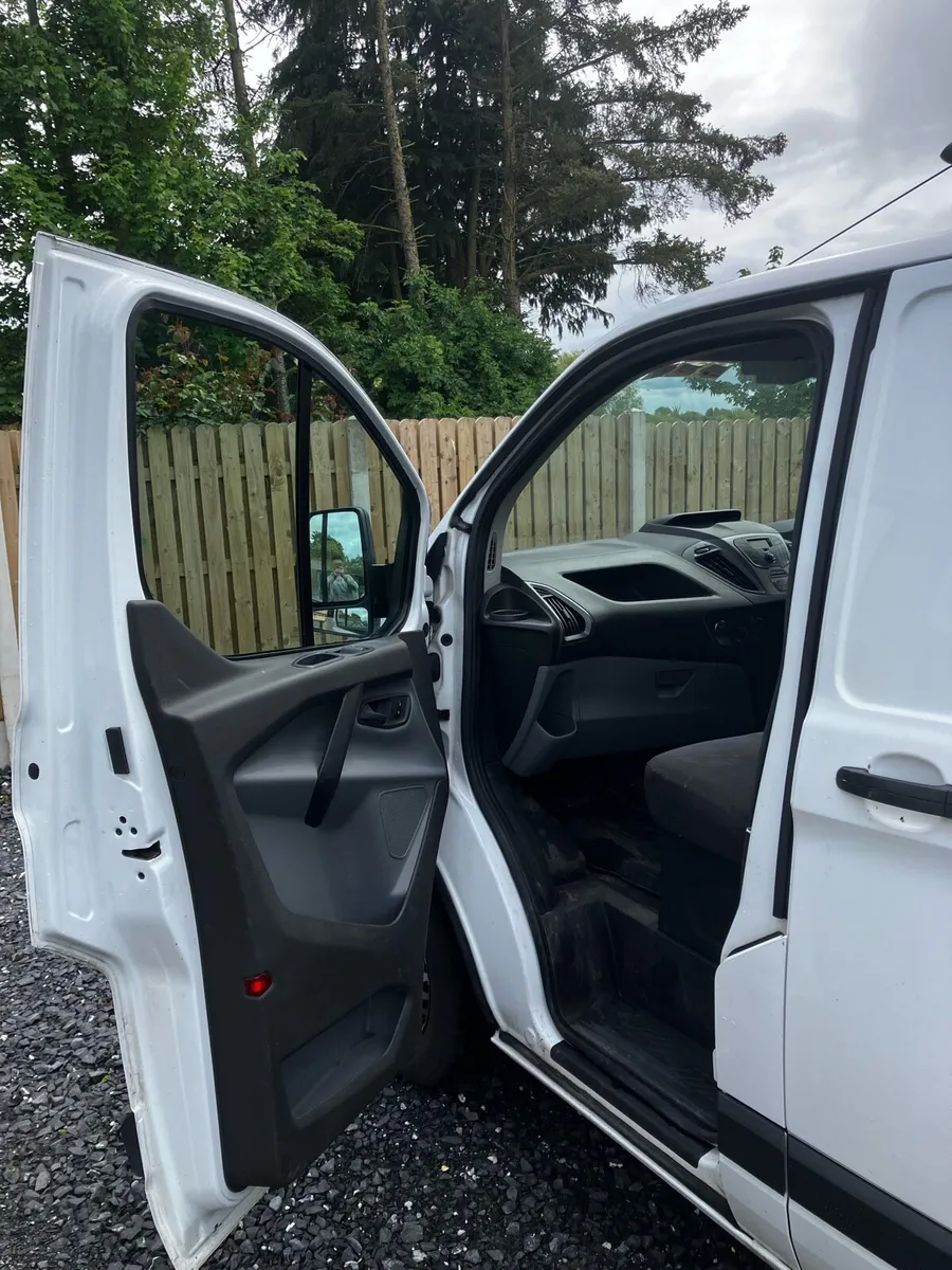 Van - Image 3