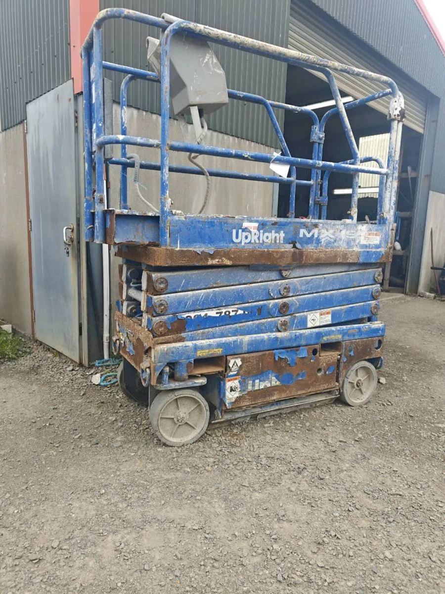 Scissors lift  5.8m - Image 1
