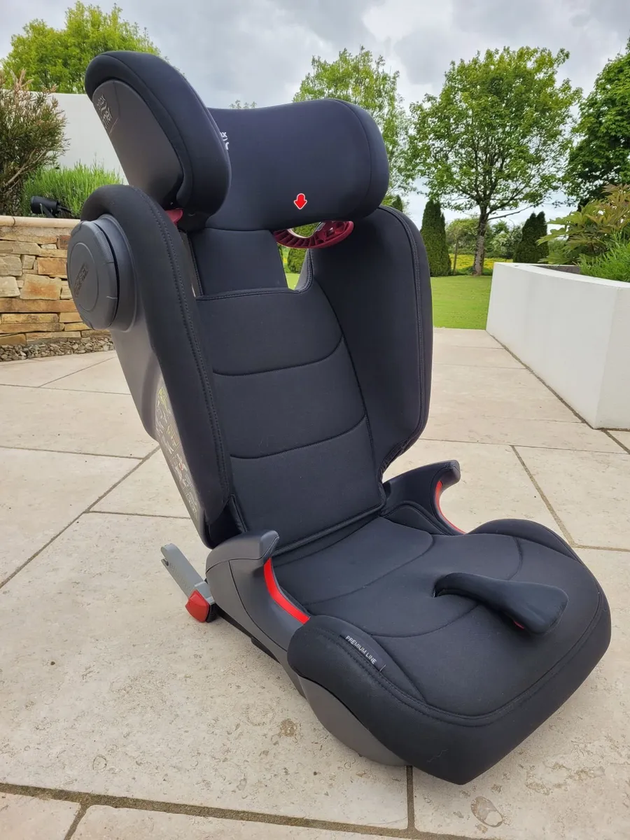 Car Seat -Britax Romer Kidfix III M (3.5 to 12yrs) - Image 1