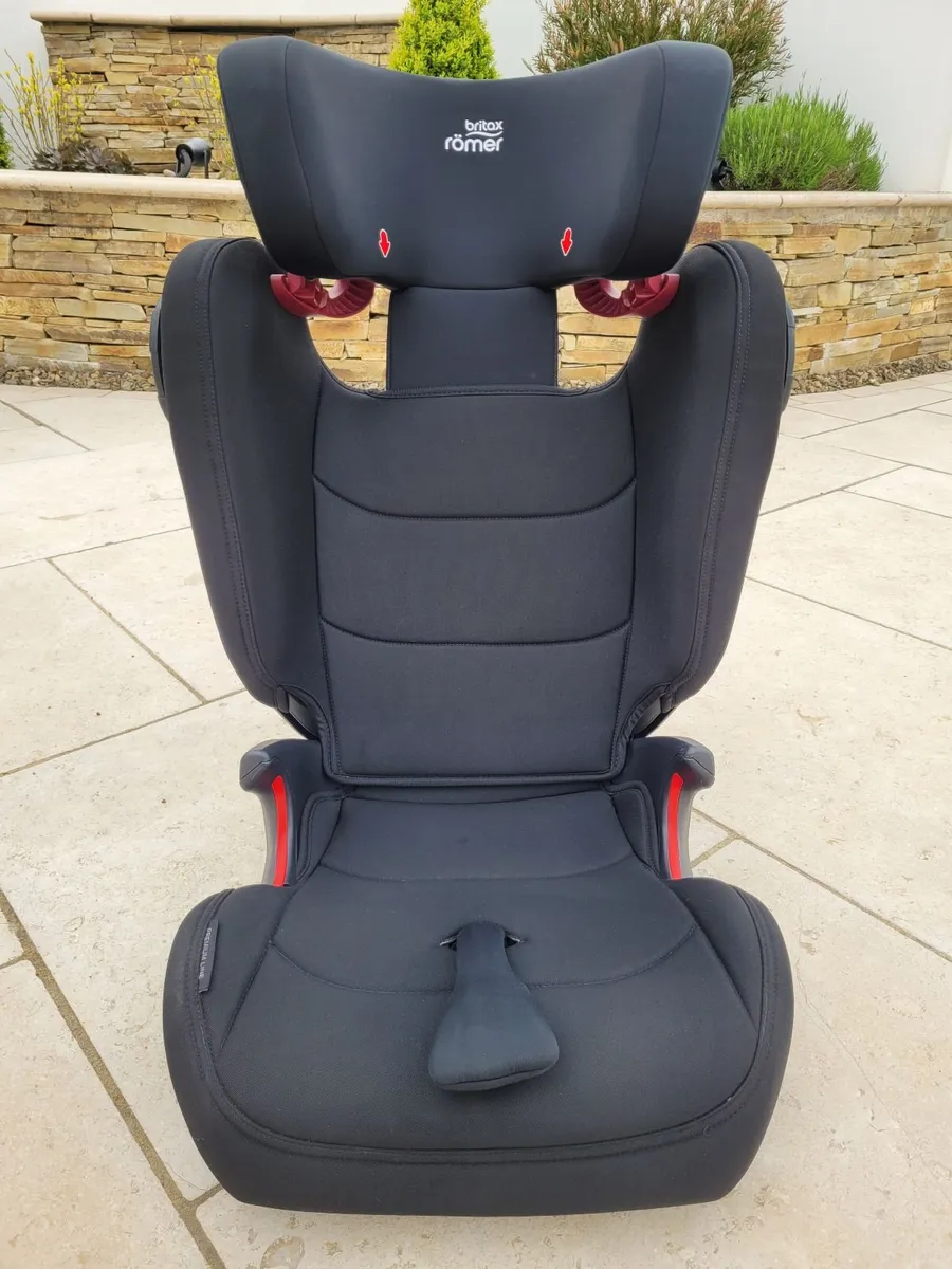 Car Seat -Britax Romer Kidfix III M (3.5 to 12yrs) - Image 2