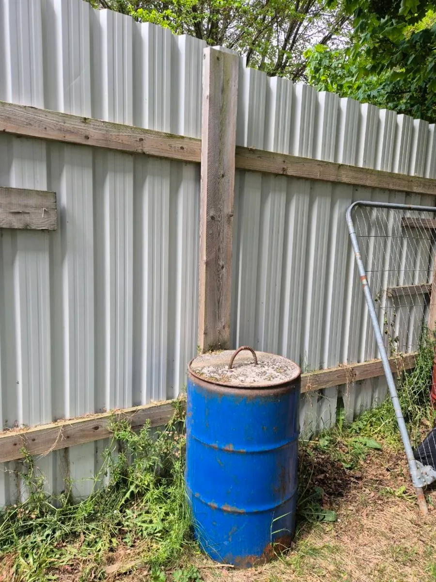 Concrete barrels and 7x3  timbers for fencing
