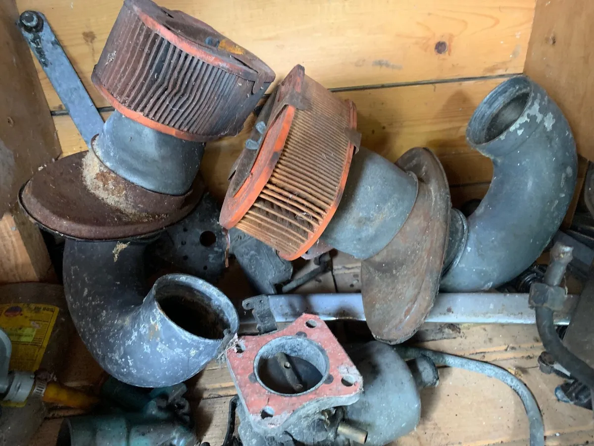 Rover V8 / Buick 300 engine / P5b car  parts - Image 4
