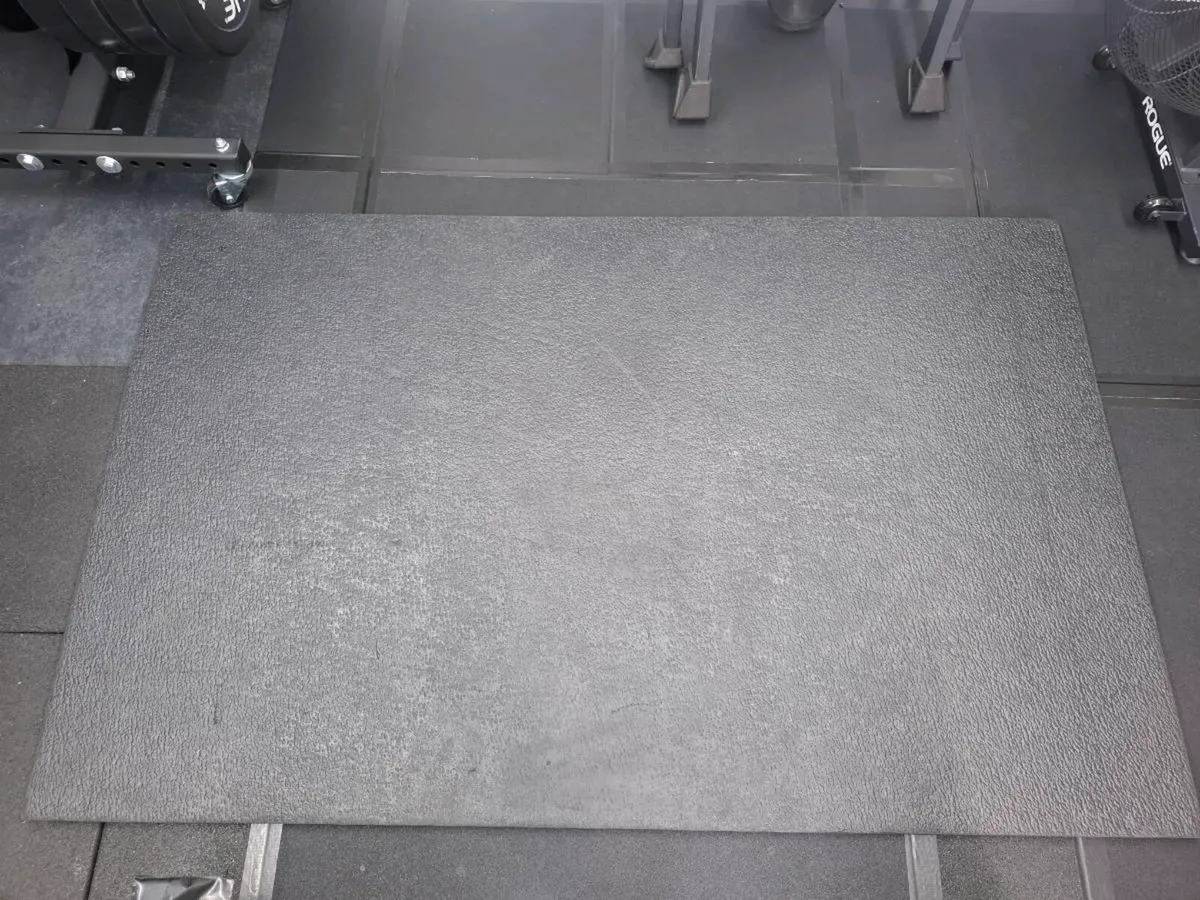 Weightlifting stall mat - Image 1