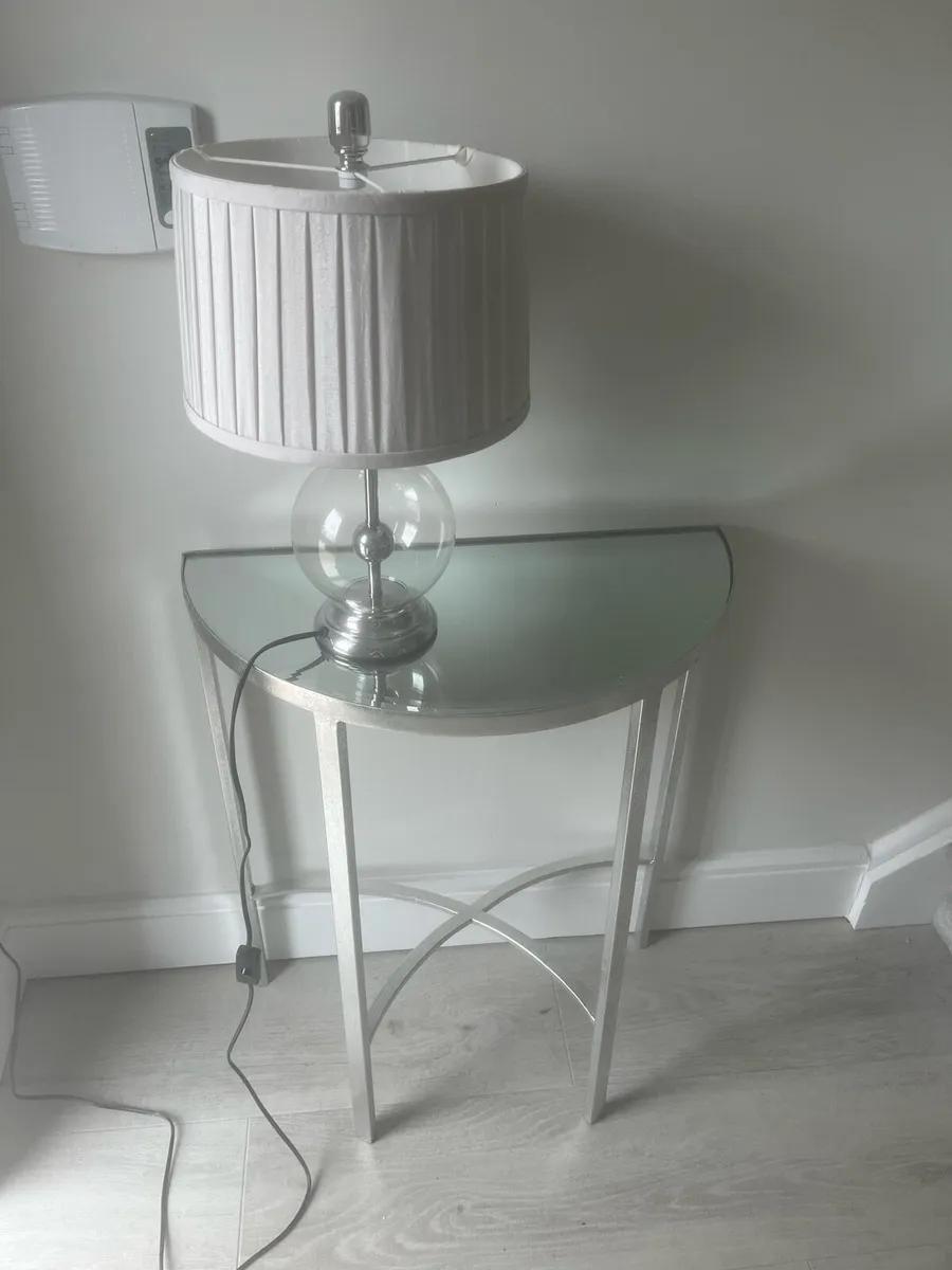 Mirror, chair, hall table & lamp - Image 3