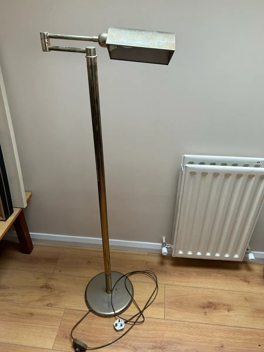 Floor lamp