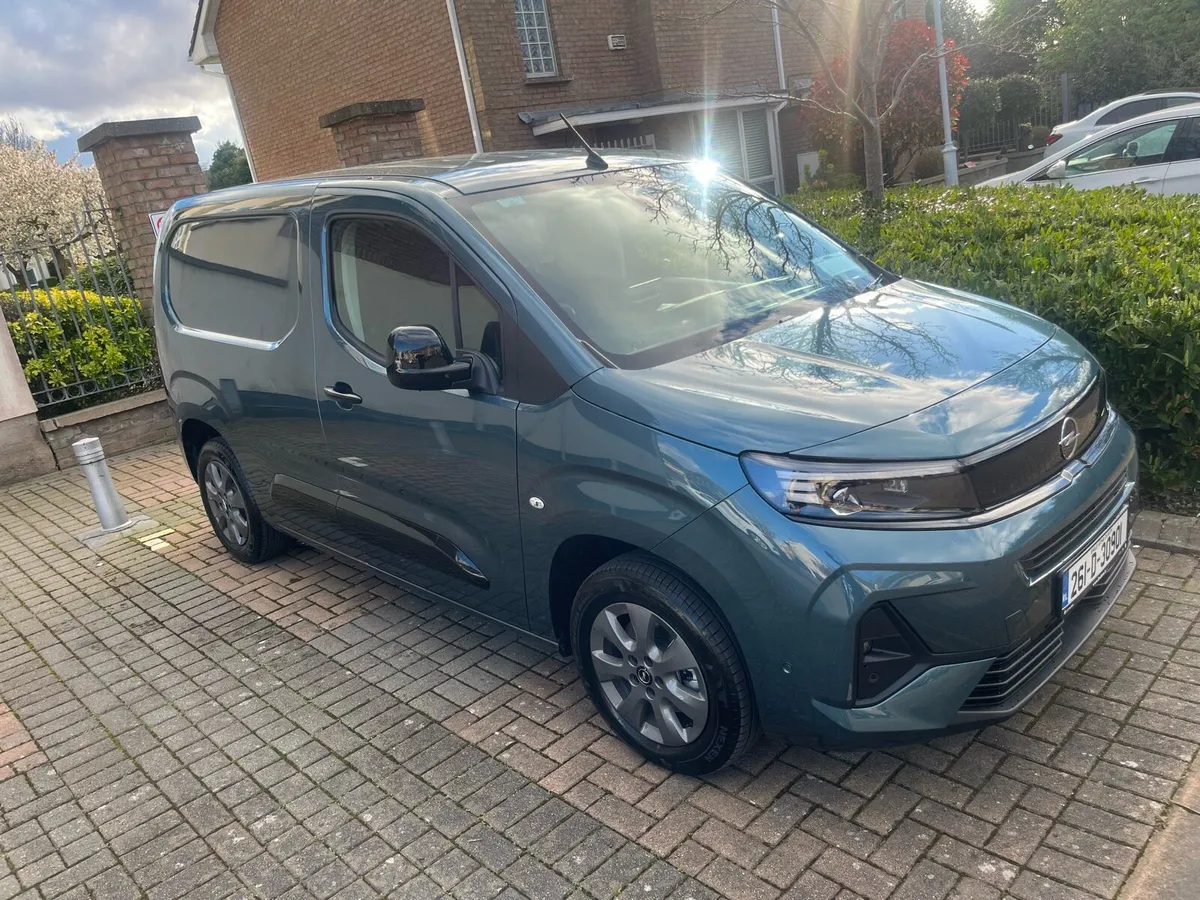 Van - Image 1
