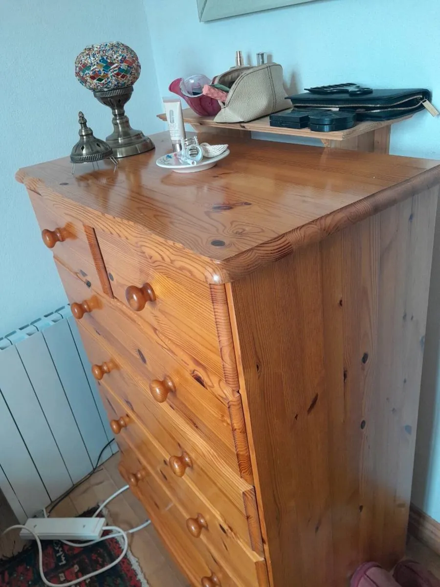 Chest of drawers - Image 1