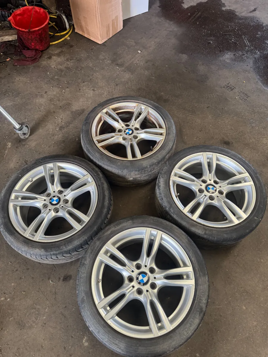 BMW 400M 5x120 alloys 18” - Image 1