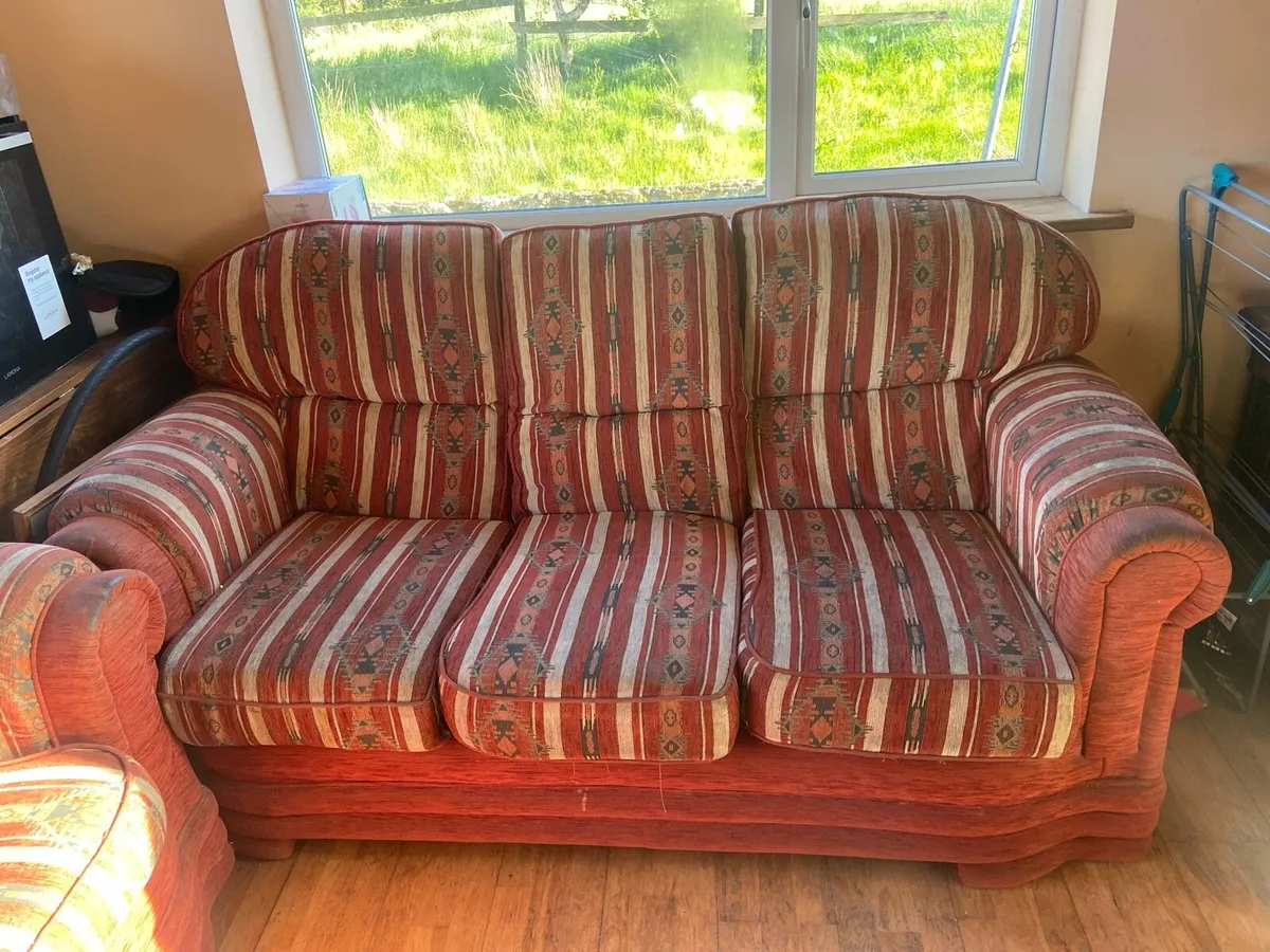 3 sofas free - Image 2