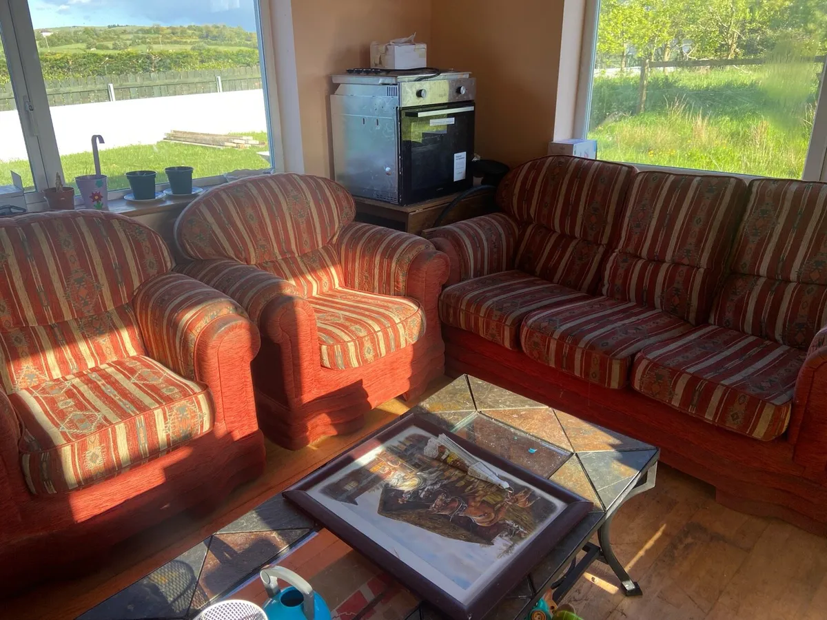 3 sofas free - Image 1