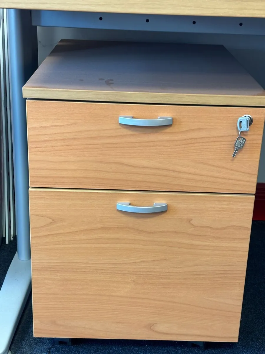 office furniture - Image 4