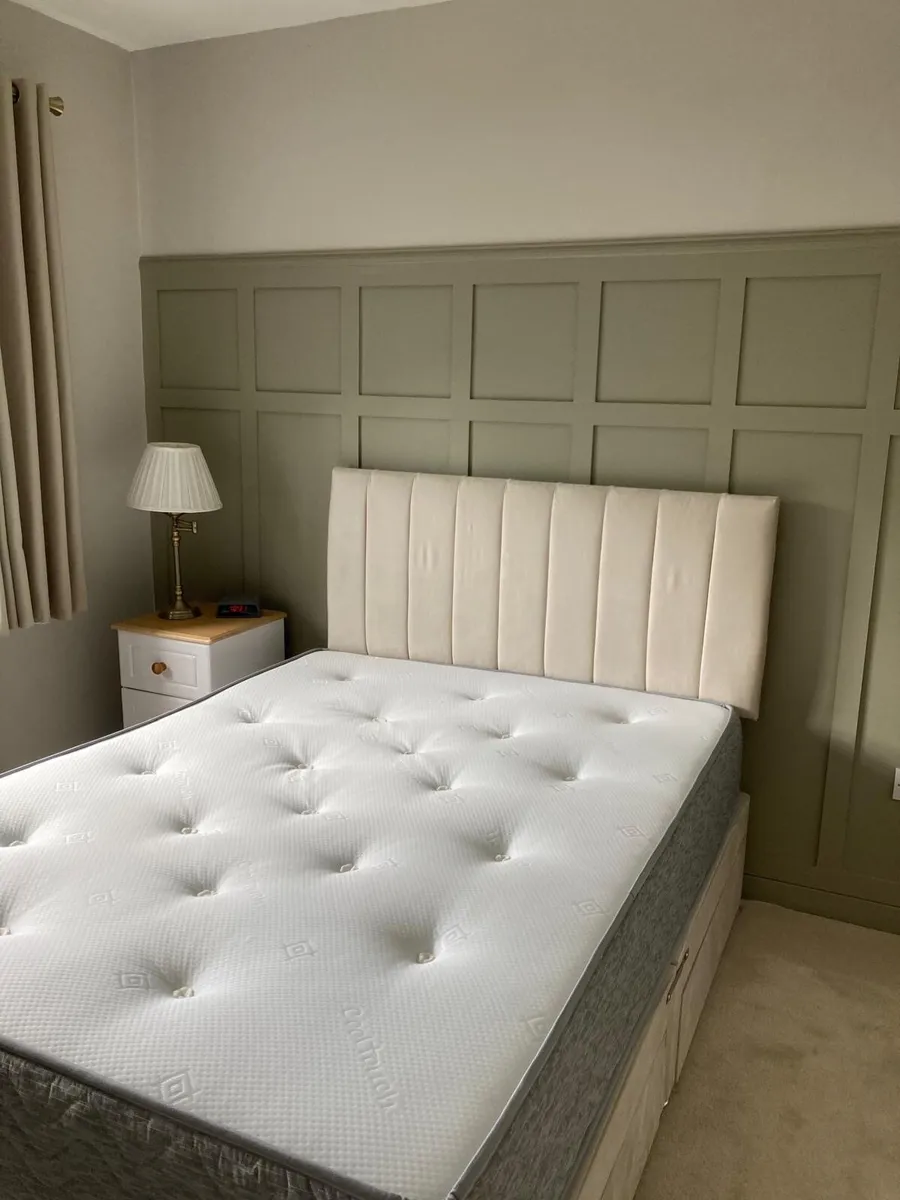 Bed and mattress - Image 2
