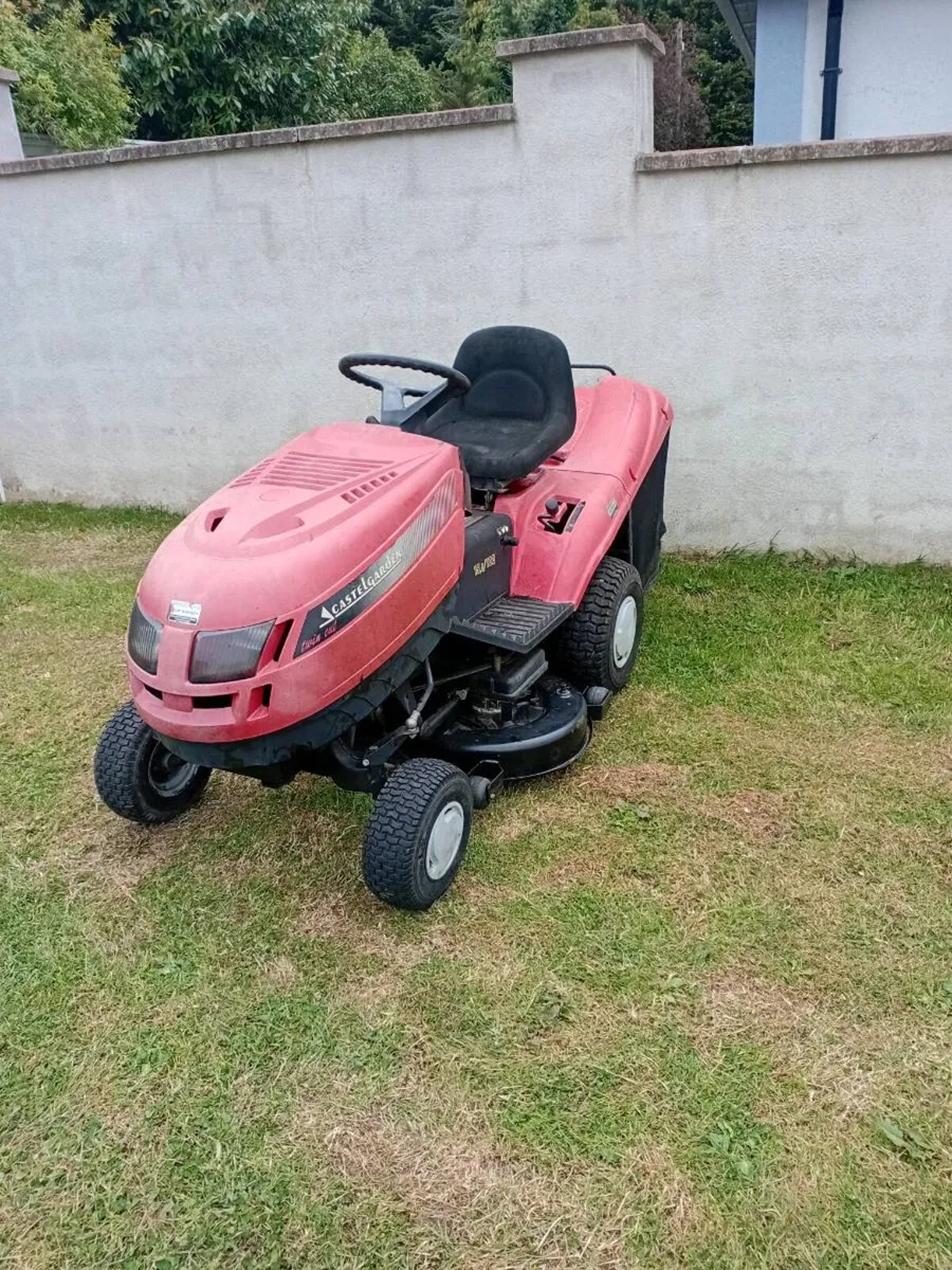 Ride on lawnmower - Image 2