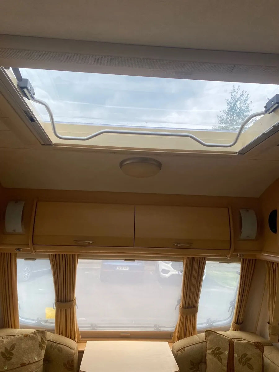 Caravan - Image 2
