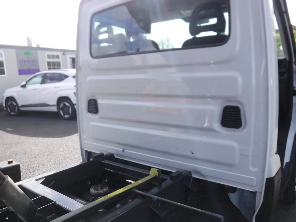 Iveco Daily 35-140 dropside tipper 2023, 38540 mls - Image 4