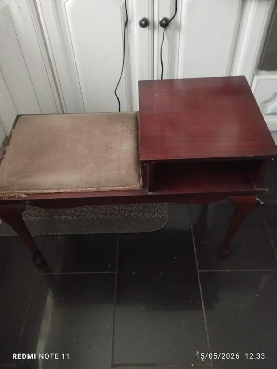 Mahogany telephone table with seat - Image 1