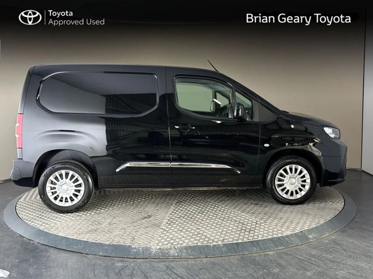 Toyota Proace City CITY 1.5 GX SWB 1000KG - Image 3