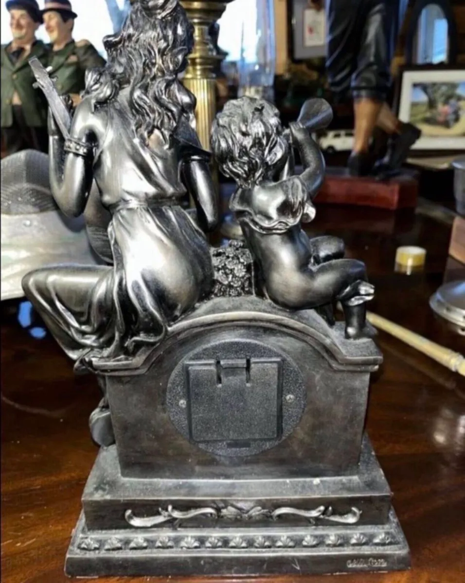 Vintage Juliana Clock - Image 2