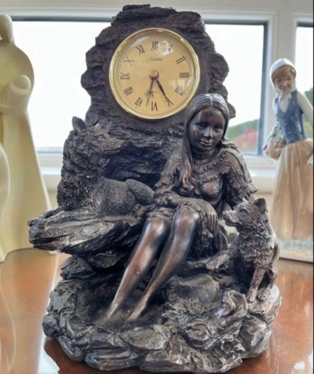 Vintage Juliana Clock - Image 1