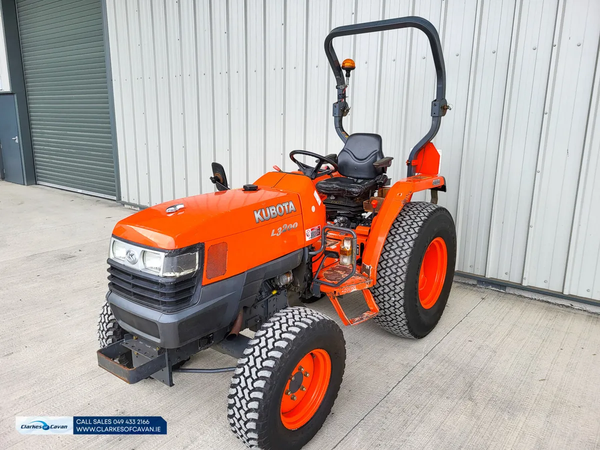 2008 Kubota L3200 - Image 4