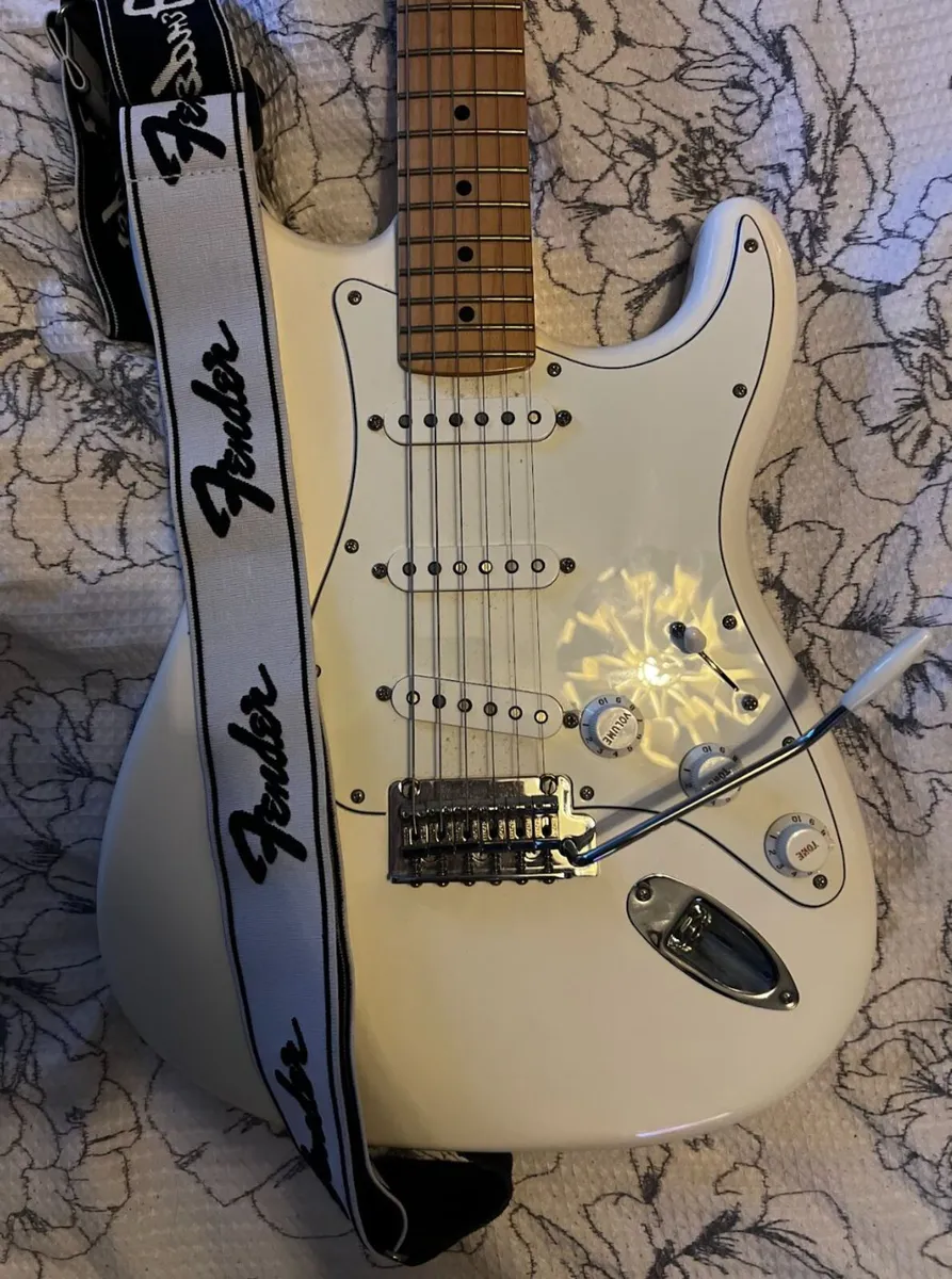 Fender Player Stratocaster Polar White Made in Mex - Image 4