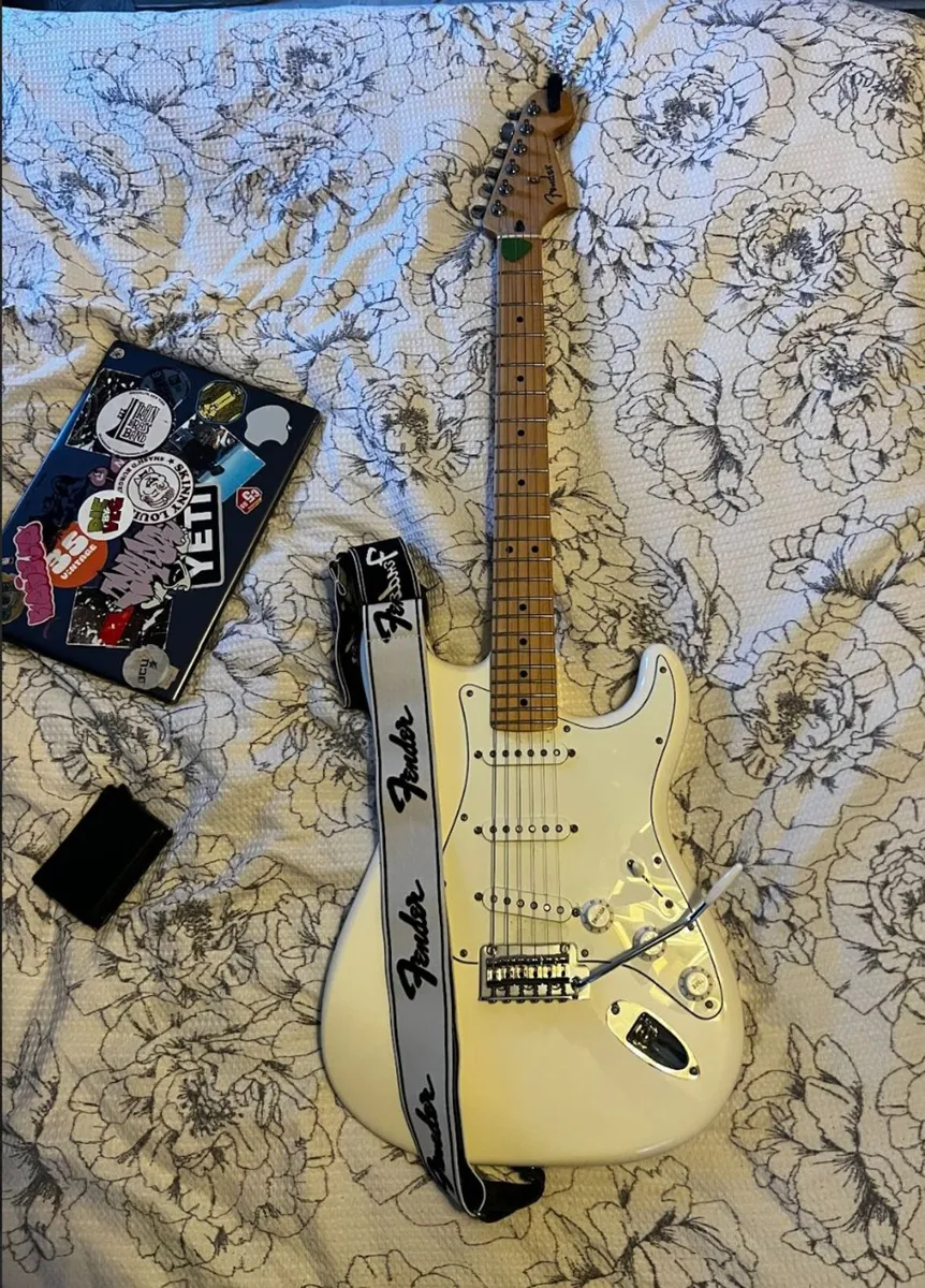 Fender Player Stratocaster Polar White Made in Mex - Image 1