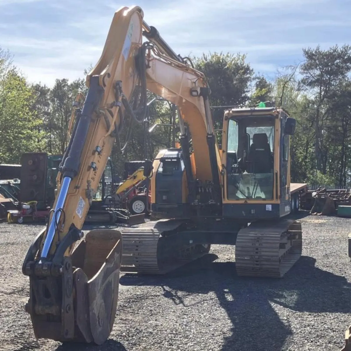 HYUNDAI HX145 LCR DIGGER (2018) - Image 2