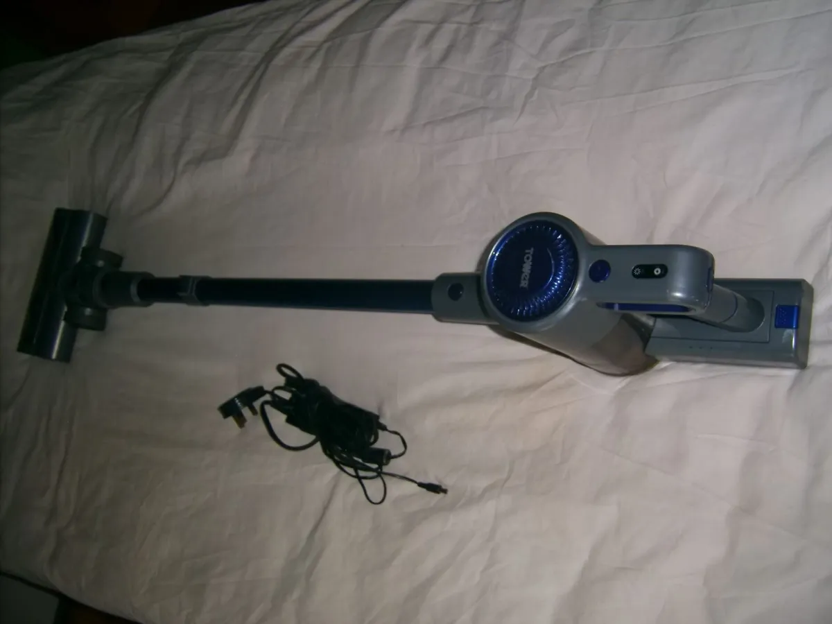hand hoover - Image 1