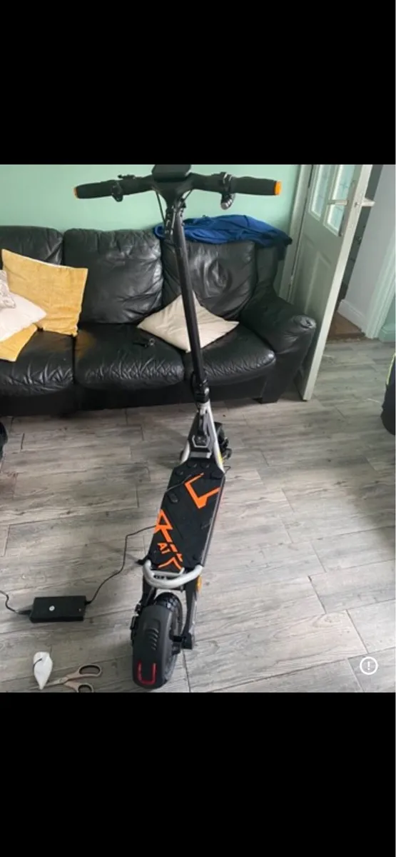 Ku Kirin A1 E Scooter - Image 1