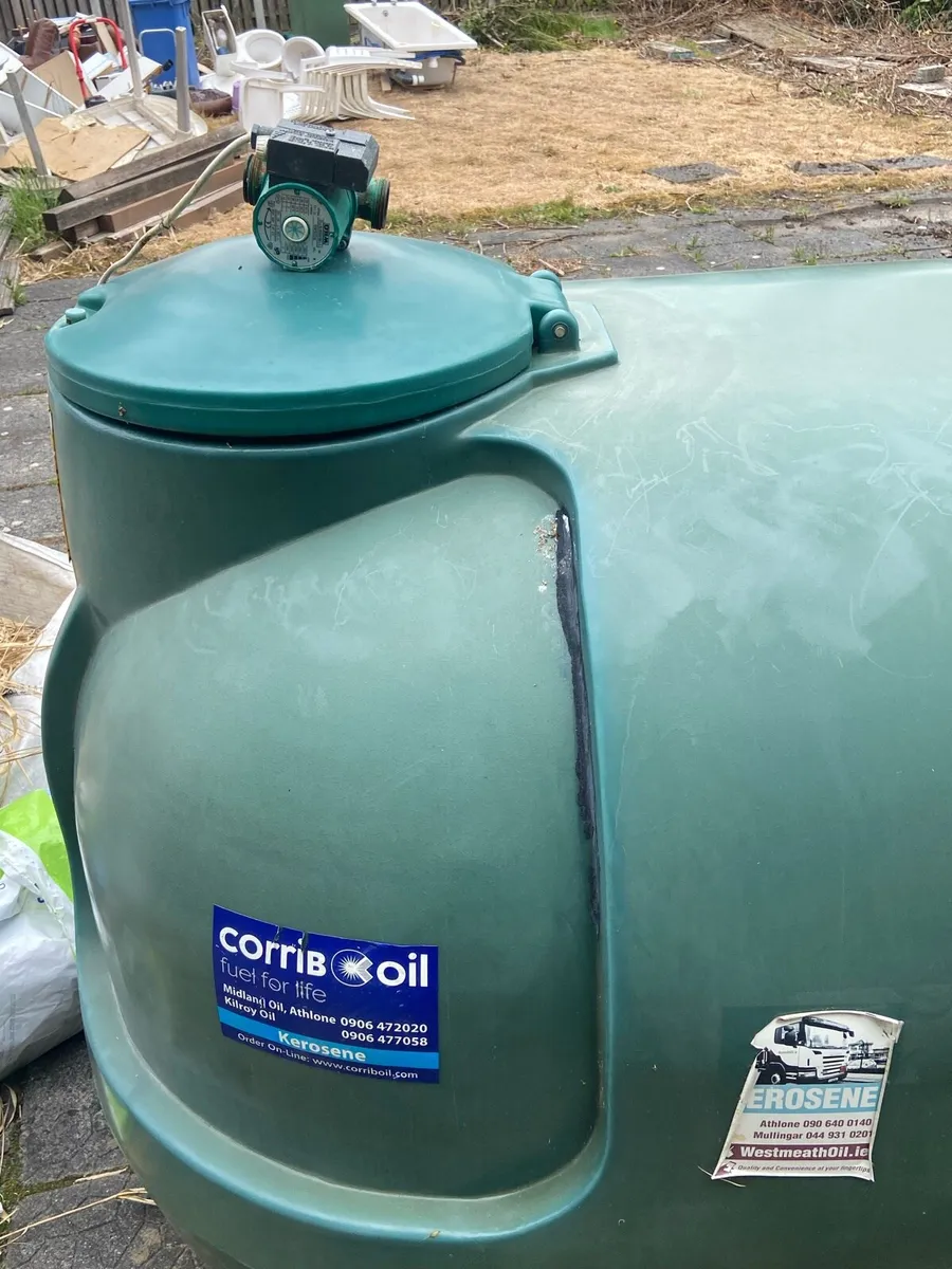 Oil tank - Image 1