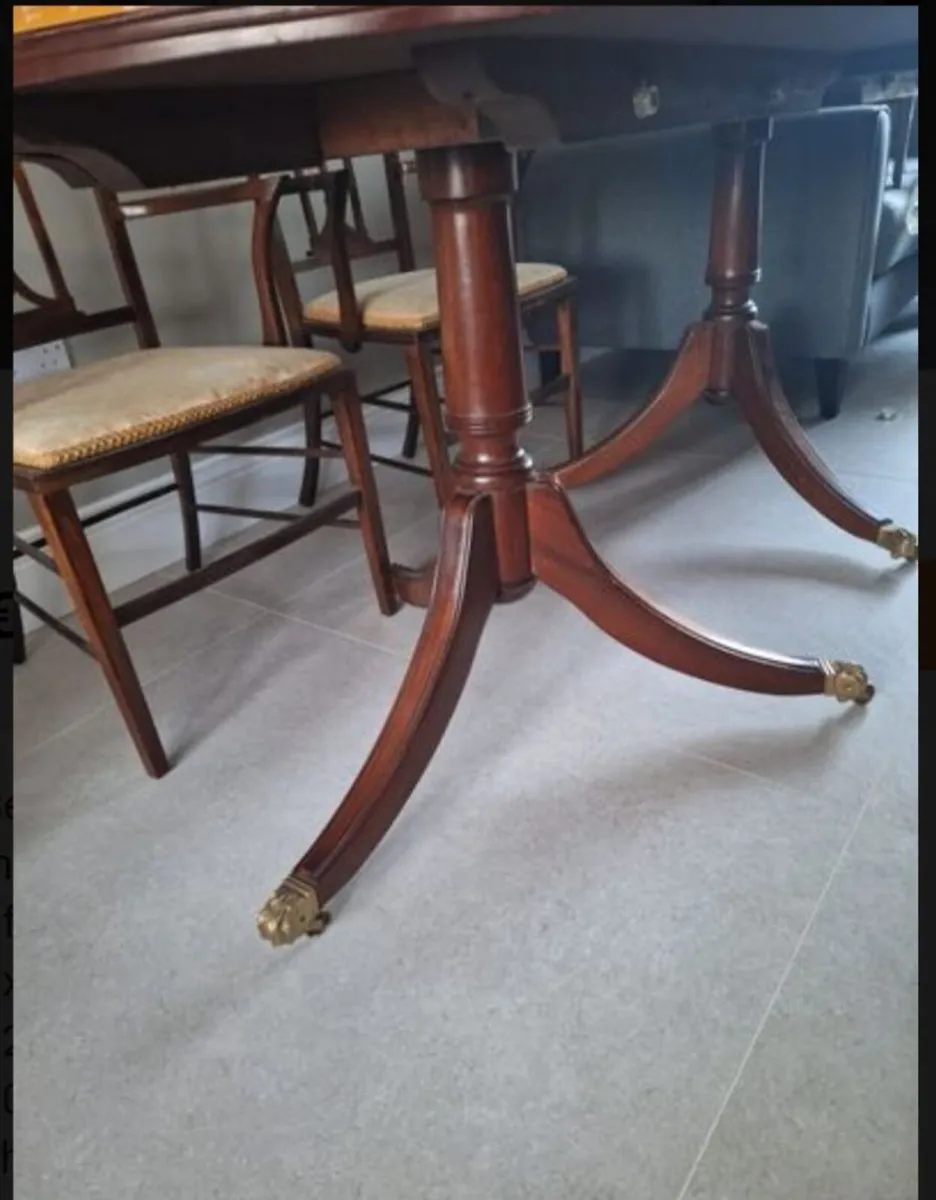 8 dining chairs - Image 3