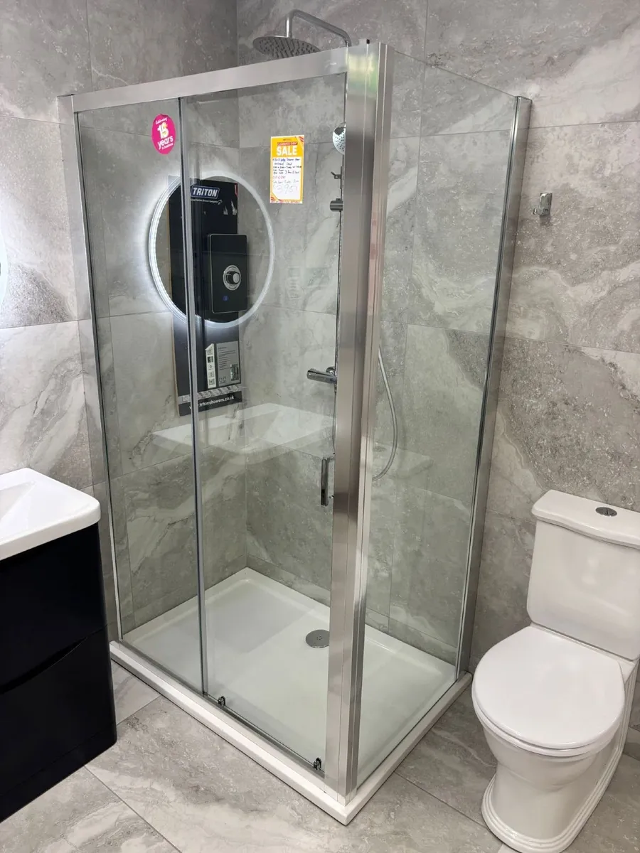 Ex Display ROMAN 1200x800 Enclosure inc Tray!