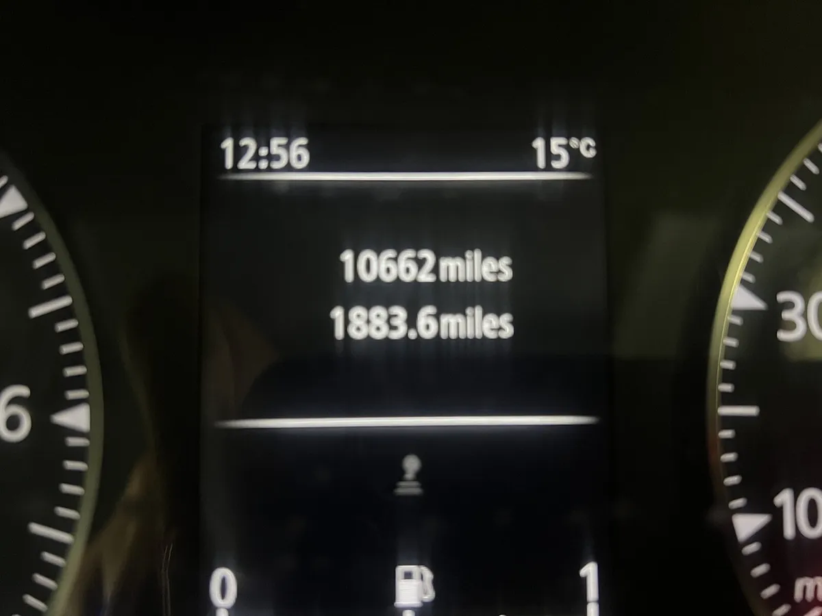 2020 Renault Master Luton Box Van - Image 4