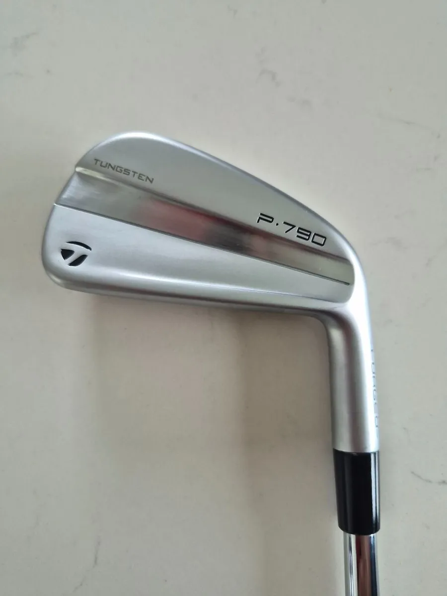 Taylormade p790  - 4 iron - Image 1