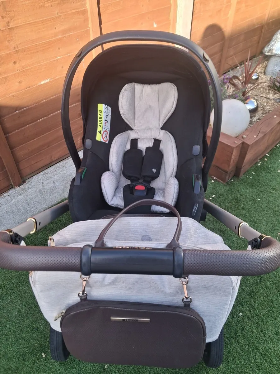 Pram - Image 3