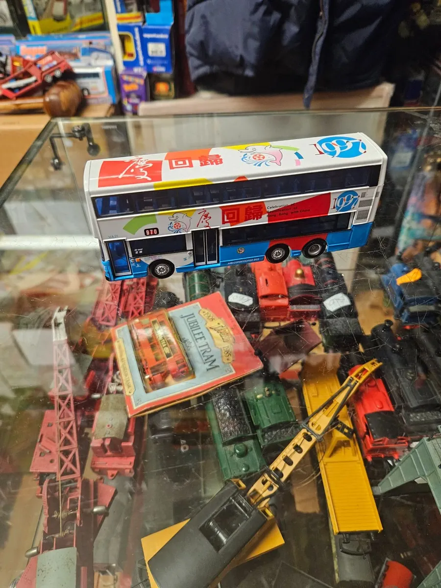 Corgi Bus - Image 3