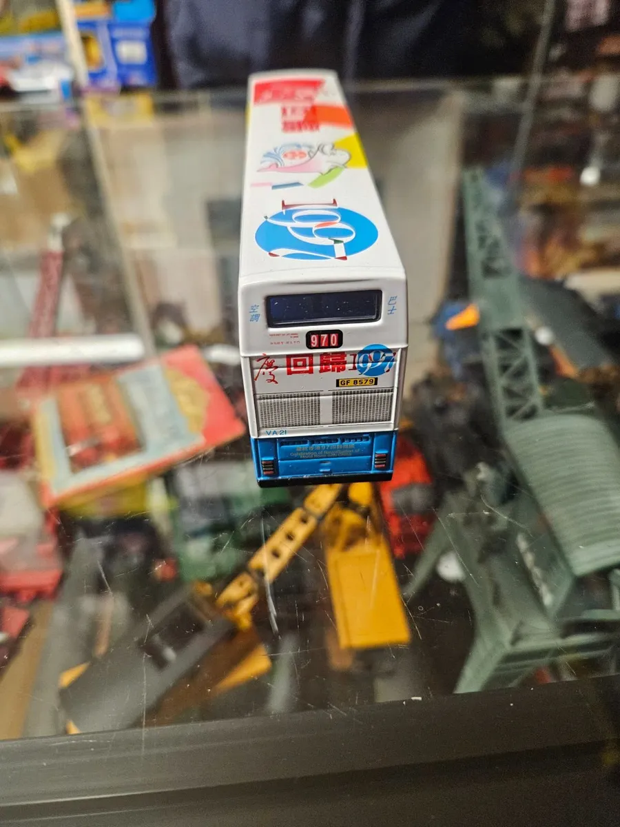 Corgi Bus - Image 4