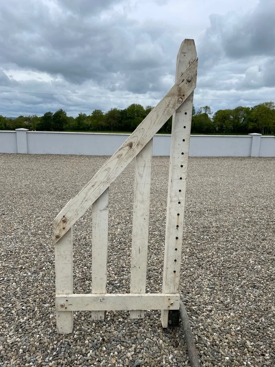 Horse show uprights and wings - Image 1