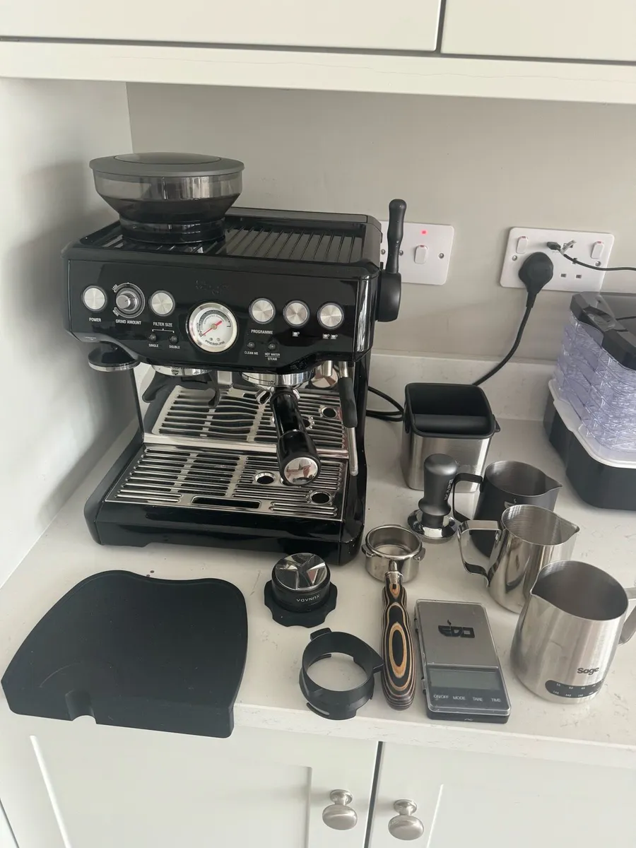 Sage barista express coffee machine - Image 1