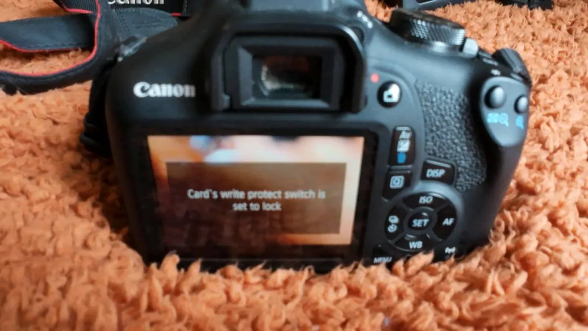 Canon EOS 2000D DSLR Camera - Image 2