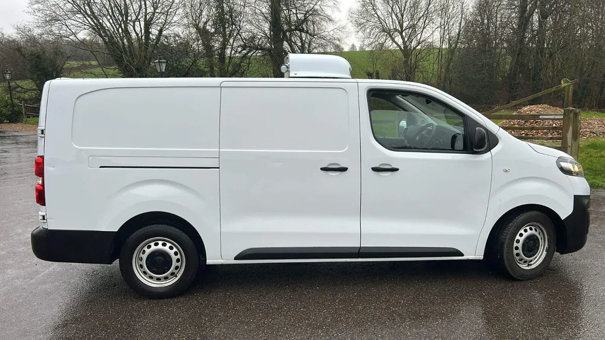 2023 Vauxhall Vivaro Refrigerated Van - Image 3