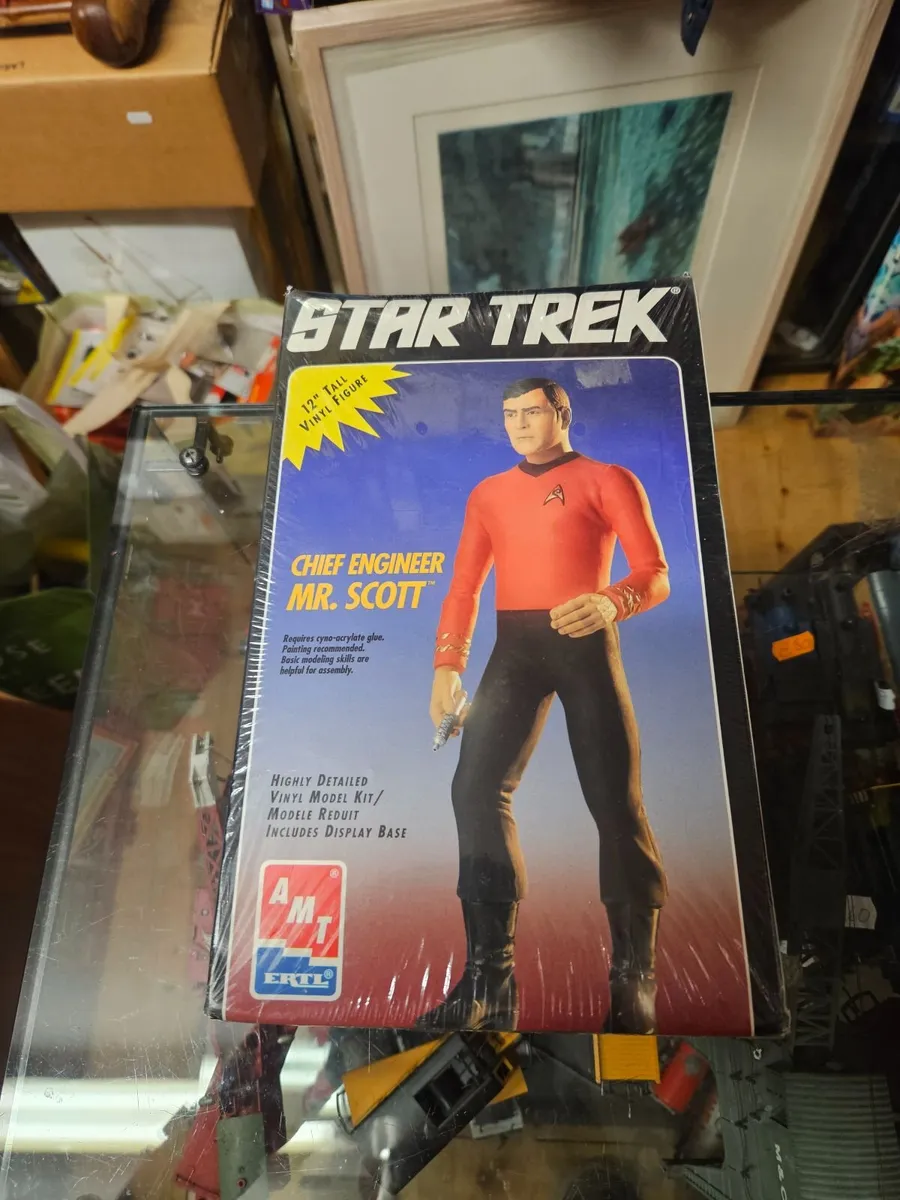 Airfix AMT Star Trek Figure Kit - Image 1