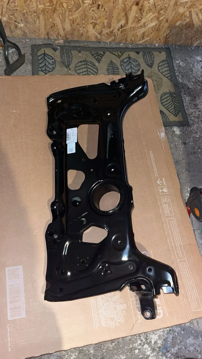 Vw golf gtd mk7 subframe - Image 1