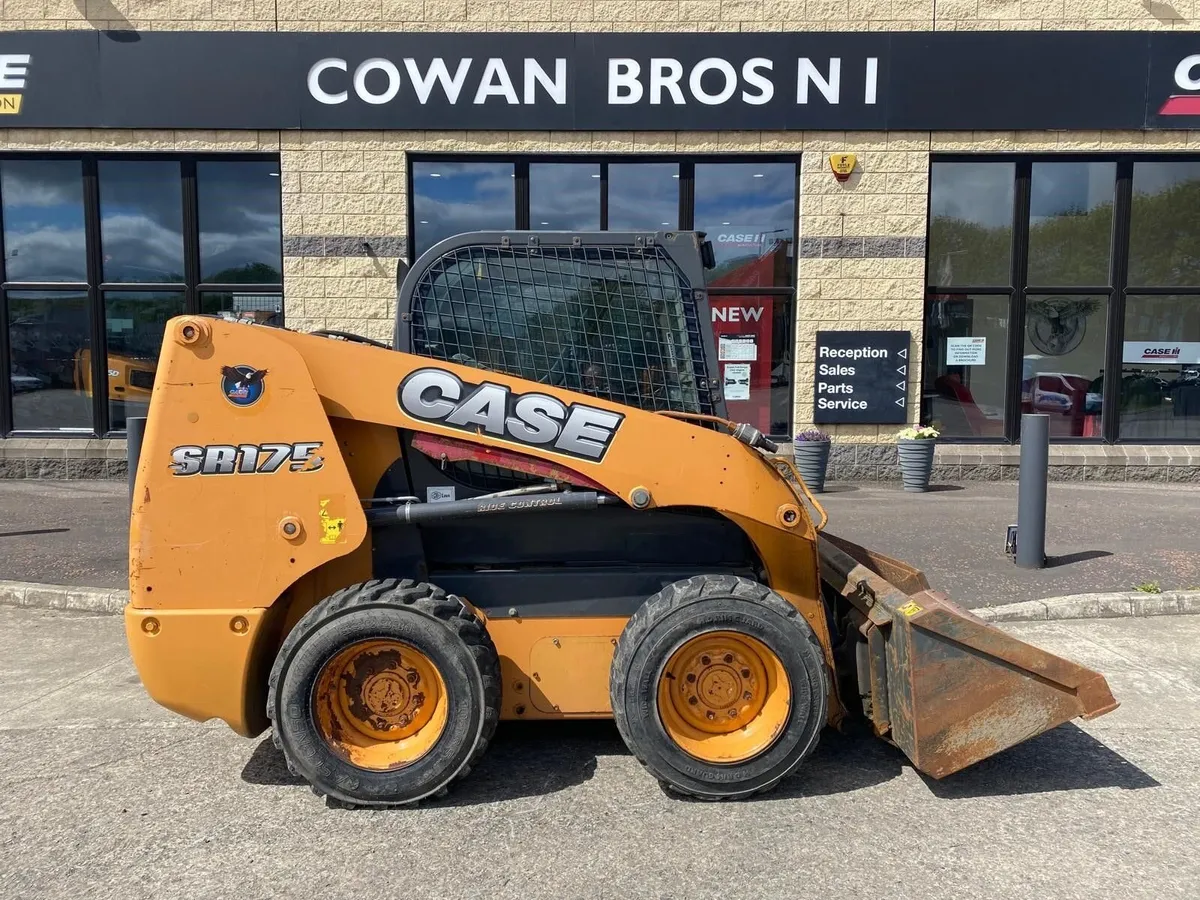 Case SR175 Skid Steer - Image 3