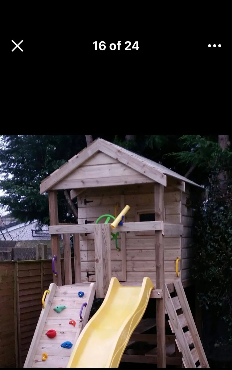 Garden treehouse playhouse